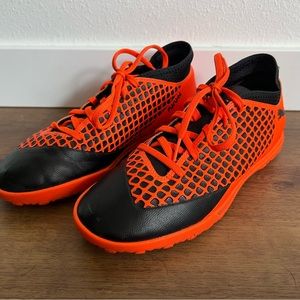 Puma Indoor Soccer Shoes - Size 7.5W